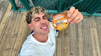 El argentino Alejo Igoa es el neuvo youtuber hispano con más suscriptores (Foto de Instagram - @alejoigoa)