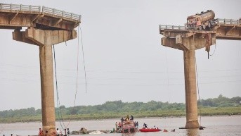 Puente de India (Internet)