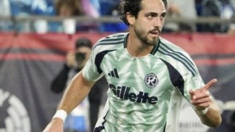 Leo Campana, celebrando su gol en la MLS. (ARCHIVO)