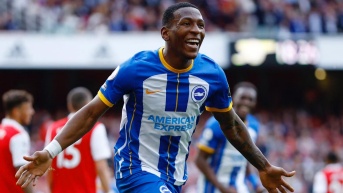 Pervis Estupiñán celebra un gol con el Brighton (Foto: Internet)