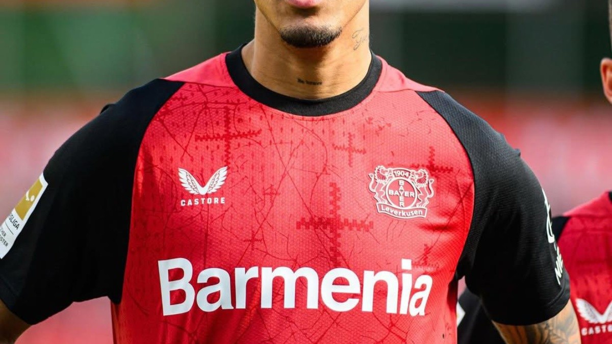 Piero Hincapié no saldrá del Bayer Leverkusen en este mercado de fichajes. (Redes sociales)