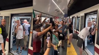 El anciano atacó al grupo de jovenes mientras trataban de subirse al metro de la capital italiana. (RRSS)