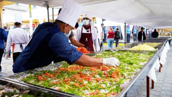 Naranjal obtuvo un Récord Guinness por la ensalada de cangrejo más grande del mundo. (Alcaldía de Naranjal)