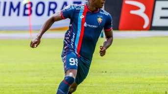 Djorkaeff Reasco en un partido con El Nacional por la LigaPro (Foto: El Nacional)