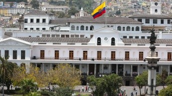 La fachada del Palacio de Gobierno en el Centro Histórico de Quito. (Internet)