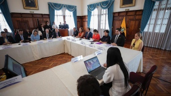 La reunión de este 13 de agosto de 2025 en las instalaciones de Cancillería. (Cortesía de Cancillería)