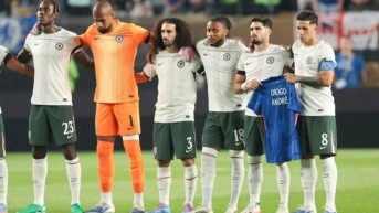 Jugadores del Chelsea con la camiseta en homenaje de Diogo Jota (Archivo)