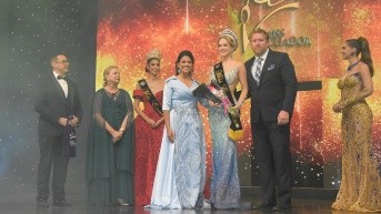 Gisselle Rosales, Miss Ecuador 2025 posa con la corona. (Foto: Facebook Miss Ecuador)