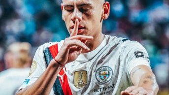 Claudio Echeverri celebra un gol con el Manchester City (Foto: Internet)