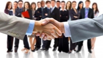 Las plazas disponibles entidades bancarias nacionales están en Quito, Guayaquil, Ibarra, Machala, Loja y Cuenca. (Internet)