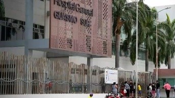 Imagen del Hospital del Guasmo Sur de Guayaquil. (Televistazo)