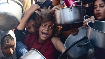 La ONU califica la hambruna como un fracaso de la humanidad, mientras el gobierno israelí dice que es una "mentira descarada". (Getty Images)