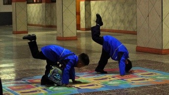 Niños de una institución educativa privada de Cuenca ya regresaron a clases desde el 26 de agosto del 2025. (API)