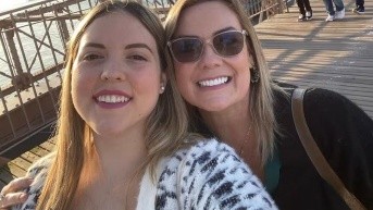 Úrsula Strenge y Camila en Nueva York. (RRSS)