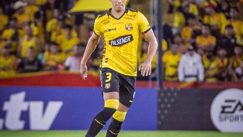 Xavier Arreaga en un partido con Barcelona SC (Foto: Internet)