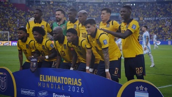Jugadores de la selección de Ecuador previo al partido contra Argentina por Eliminatorias Sudamericanas (CÃ©sar MuÃ±oz / API)