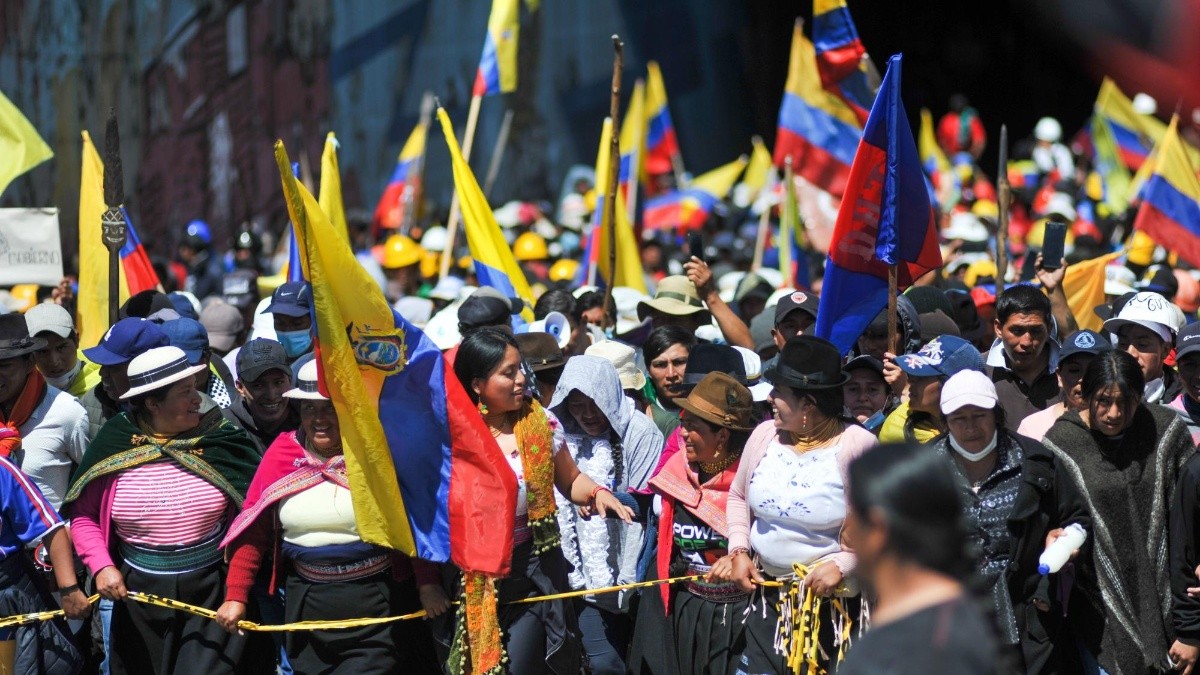 Imagen de archivo de una concentración indígena en el parque El Arbolito, en Quito, en junio de 2022. (API)