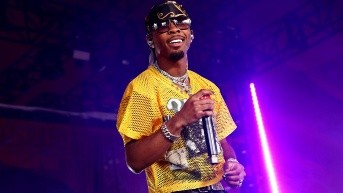 D4vd en un concierto en el Gobi Tent durante el Coachella Valley Music 2025 en California (Foto de AFP)