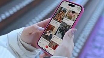 Gigantes de las redes sociales se han visto castigados por la campaña del gobierno chino para eliminar contenido incómodo de internet. (GETTY IMAGES)