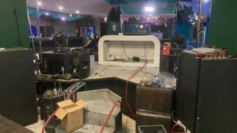 Imagen del club nocturno clausurado en La Bota, norte de Quito. (Agencia Metropolitana de Quito)