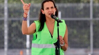 La ministra Inés Manzano en El Oro en febrero 2025. (Flickr)