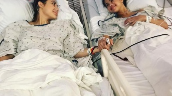 Selena Gomez y Francia Raisa. (Foto: Internet.)