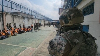 Intervención de la Armada en la Penitenciaría del Litoral. (Armada del Ecuador)