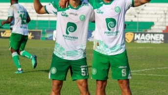 Liga de Portoviejo enfrentará al Búhos ULVR en la ida de los 16 avos de final de los playoffs del Ascenso Nacional. (Redes sociales)