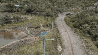 Proyecto de electrificación con tecnología solar en Carchi y Esmeraldas. (Ministerio de Ambiente y Energía)