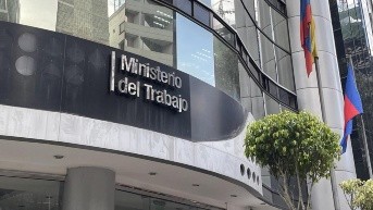 Ministerio del Trabajo permite acordar vacaciones o recuperar horas por el paro nacional en Ecuador. (Archivo)