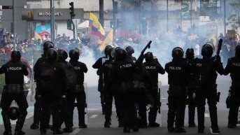 Marcha en Quito estuvo marcada por cinco horas de confrontación. (API)