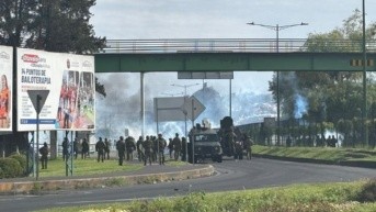 Un amplio contingente policial y militar se desplegó en Imbabura, debido a las manifestaciones. (Ecuavisa)