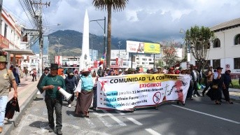Marcha por las calles de la ciudad por parte de los pueblos indígenas de varias comunidades y cantones aledaños a la urbe. (Foto: API)
