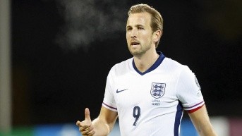 Harry Kane celebró la clasificación de la selección de Inglaterra al Mundial 2026. (EFE)