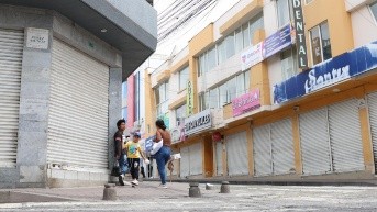 Locales cerrados en el cantón Antonio Ante, afectados por las movilizaciones en rechazo a la eliminación del subsidio al diésel. (Foto: API)