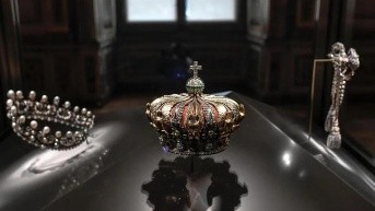 Corona de la emperatriz Eugenia, la única pieza recuperada del robo. (Foto: Louvre)