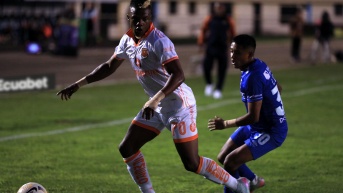 Libertad empató 1-1 contra Universidad Católica en el estadio Reina del Cisne de Loja por la segunda fecha del hexagonal principal de la LigaPro (API)