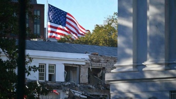 Inicia demolición parcial de la Casa Blanca para construir salón de baile promovido por Trump. (AFP)