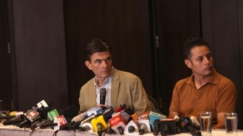 Fotografía del 20 de octubre de 2025 del ganador de la segunda vuelta de las elecciones presidenciales bolivianas, Rodrigo Paz (i), junto con su compañero de fórmula, Edman Lara. (EFE)