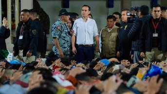 José Jeri frente a un operativo penal Castro Castro junto a la Policía Nacional, el Ministerio Público y el INPE. (RRSS)