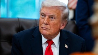 El presidente de EE.UU., Donald Trump, en el Despacho Oval de la Casa Blanca en Washington D. C., EE.UU. EFE (EFE)