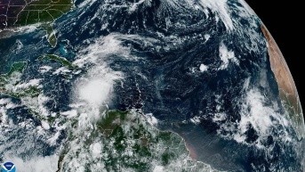 Fotografía satelital cedida donde se muestra la localización la tormenta tropical Melissa. (EFE/Oficina Nacional de Administración Oceánica y Atmosférica de Estados Unidos (NOAA)/Centro Nacional de Huracanes (NHC))