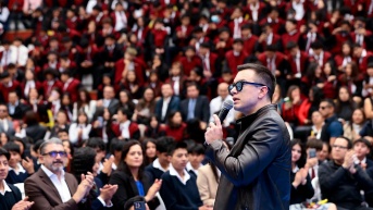 El presidente Daniel Noboa, durante un evento con la academia. (Secretaría de Comunicación)