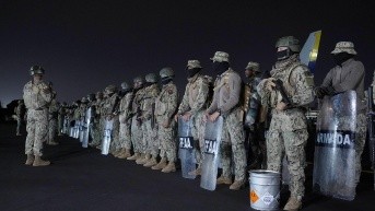 El contingente de soldados que arribó a Guayaquil, este 25 de octubre de 2025. (API)
