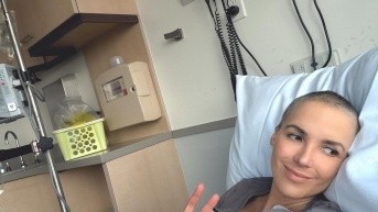 La Flaca Guerrero durante una de sus quimioterapias. (RRSS)