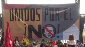 Los simpatizantes del NO se reunieron hoy en Quito. (Captura de pantalla / Ecuavisa)