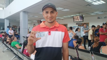 Imagen referencial del servicio de cedulación. (Registro Civil)