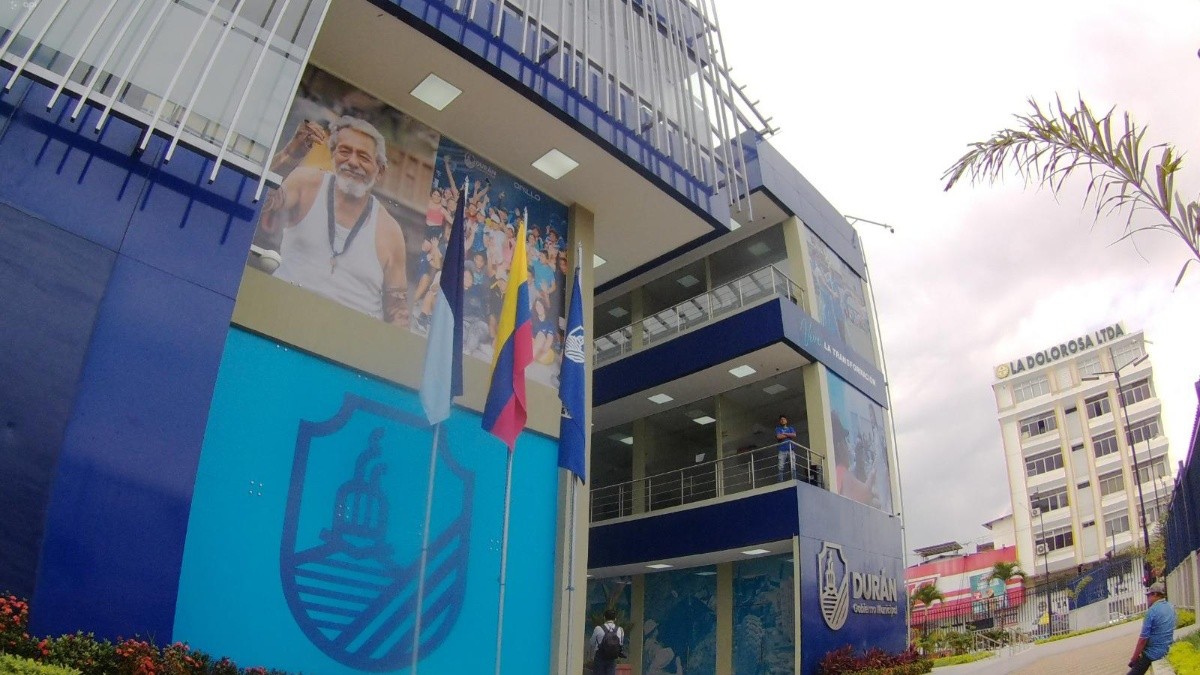 Foto del Palacio Municipal actual de Durán. (API/César Muñoz)