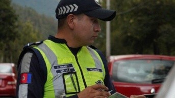 Los agentes civiles de tránsito se ubicarán en puntos estratégicos durante el feriado. (Cortesía del Municipio)