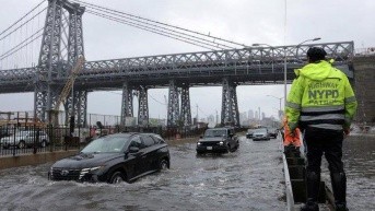 Dos muertos por inundaciones en New York. (RRSS)